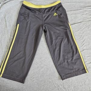 Women's Adidas Climalite Athletic Capri Pants Gray With Yellow Stripes Size S